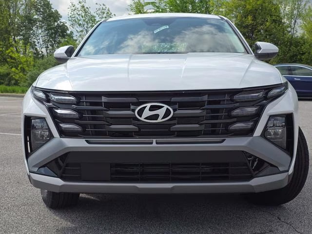 2026 White Pearl Hyundai Tucson SE AWD SUV