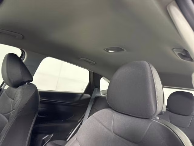 2024 Shimmering Silver Hyundai Tucson SE AWD SUV