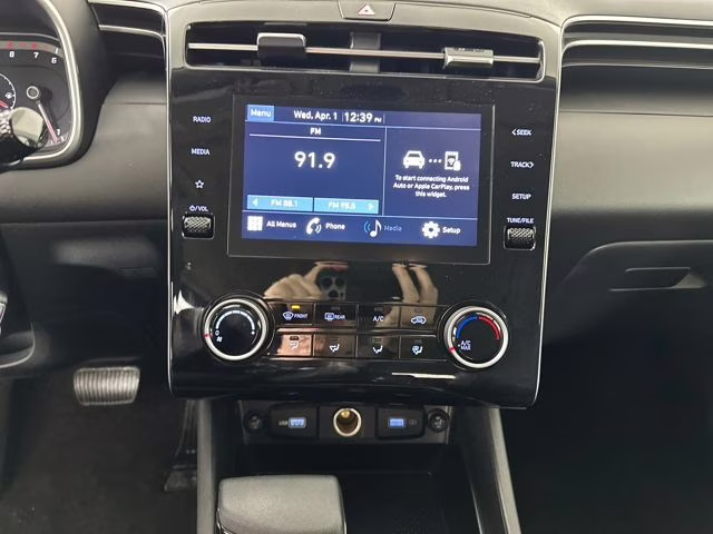 2024 Shimmering Silver Hyundai Tucson SE AWD SUV