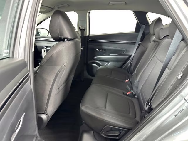 2024 Shimmering Silver Hyundai Tucson SE AWD SUV