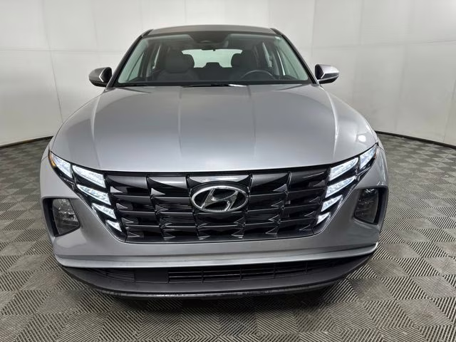 2024 Shimmering Silver Hyundai Tucson SE AWD SUV