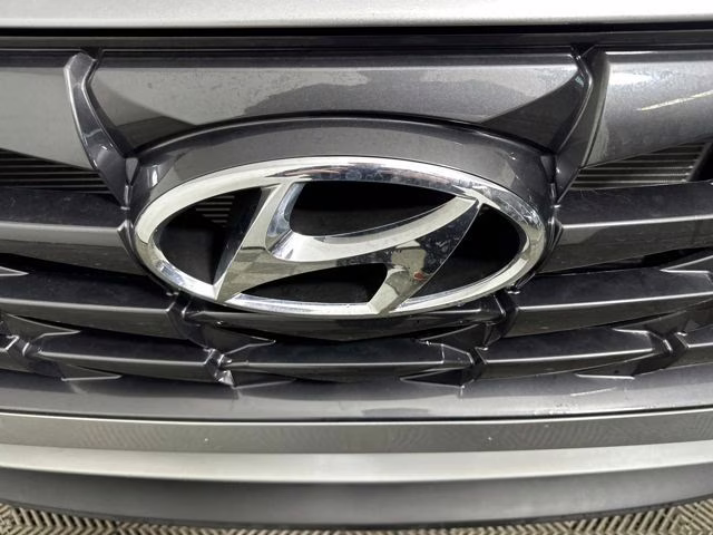 2024 Shimmering Silver Hyundai Tucson SE AWD SUV