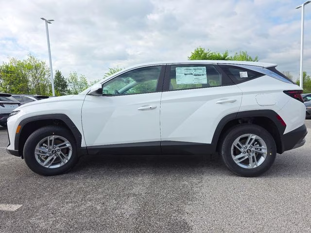 2026 White Pearl Hyundai Tucson SE AWD SUV