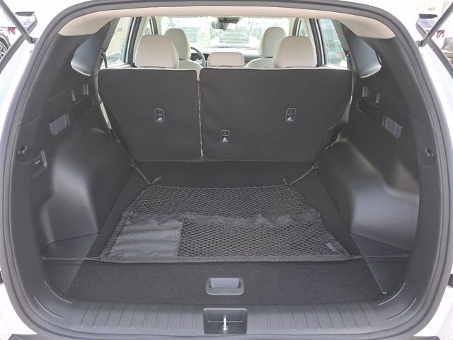 2026 White Pearl Hyundai Tucson SE AWD SUV