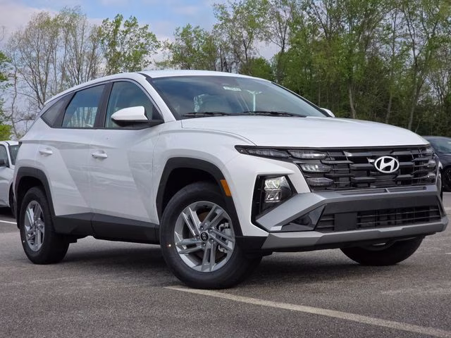 2026 White Pearl Hyundai Tucson SE AWD SUV