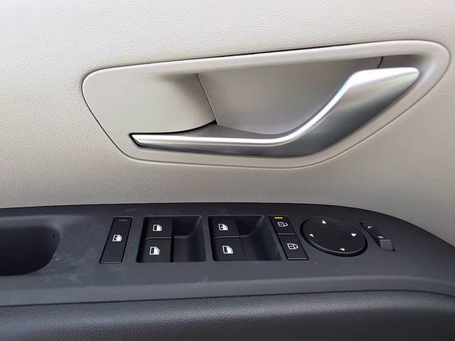 2026 White Pearl Hyundai Tucson SE AWD SUV