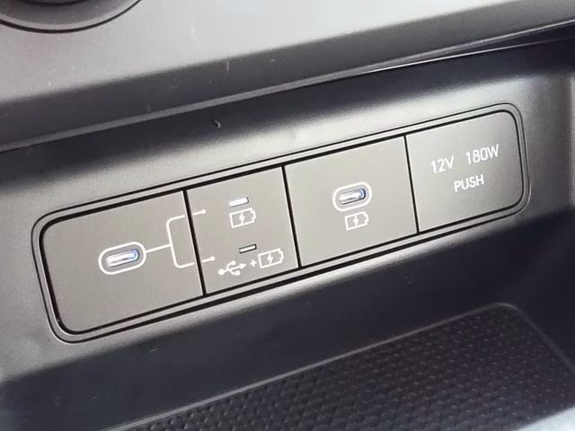 2026 White Pearl Hyundai Tucson SE AWD SUV
