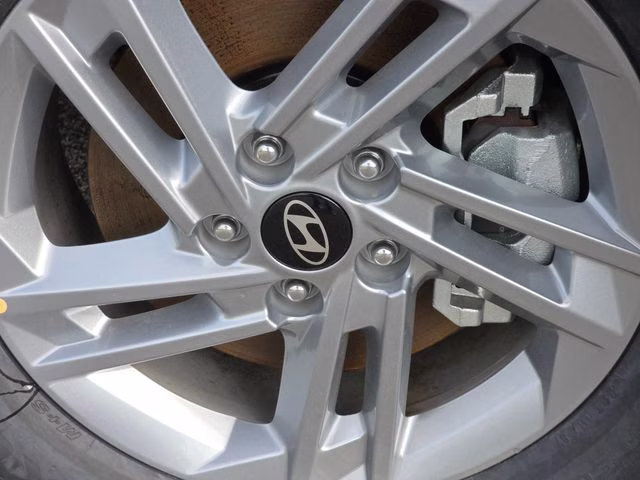 2026 White Pearl Hyundai Tucson SE AWD SUV