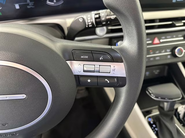 2025 Phantom Black Hyundai Tucson SE AWD SUV