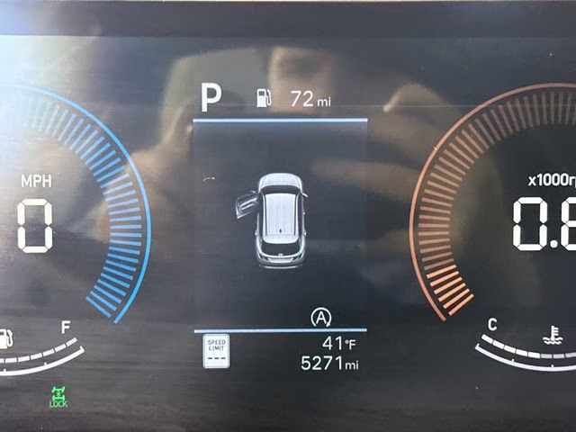 2025 Phantom Black Hyundai Tucson SE AWD SUV
