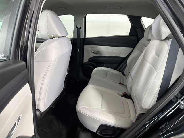 2025 Phantom Black Hyundai Tucson SE AWD SUV