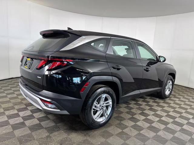 2025 Phantom Black Hyundai Tucson SE AWD SUV