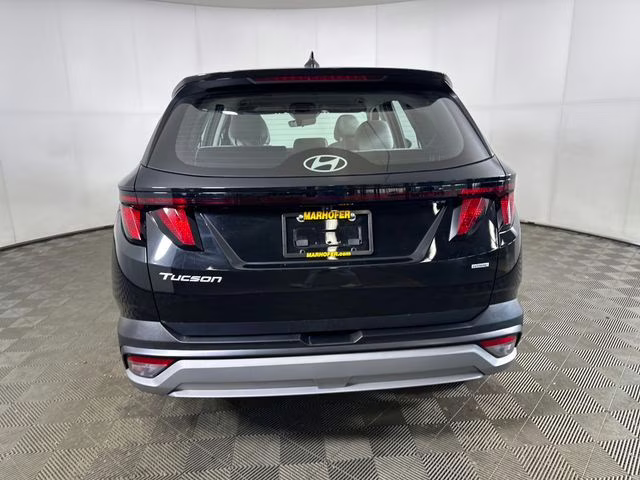 2025 Phantom Black Hyundai Tucson SE AWD SUV