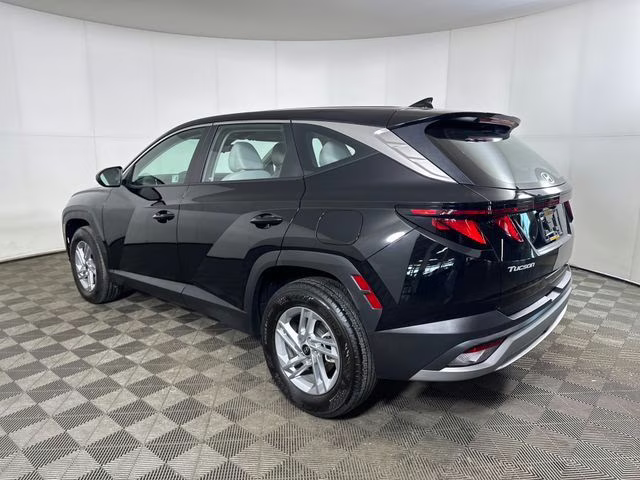 2025 Phantom Black Hyundai Tucson SE AWD SUV