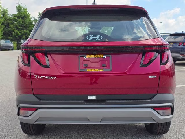 2026 Ultimate Red Hyundai Tucson SE AWD SUV