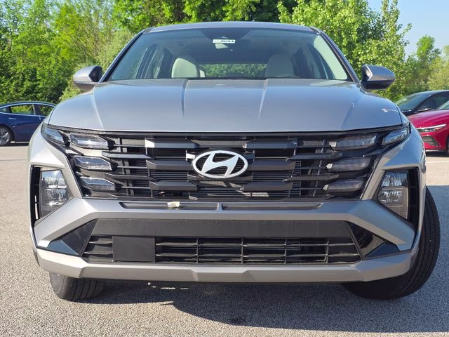 2026 Shimmering Silver Hyundai Tucson SE AWD SUV