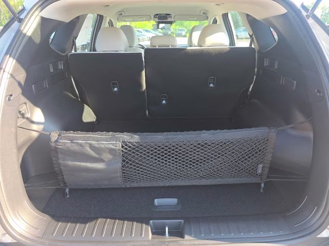 2026 Shimmering Silver Hyundai Tucson SE AWD SUV