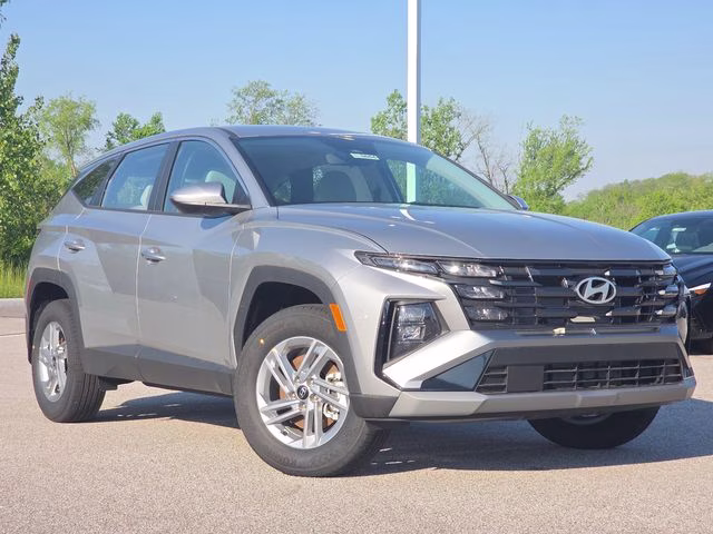 2026 Shimmering Silver Hyundai Tucson SE AWD SUV