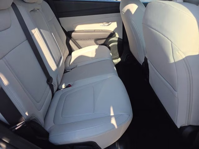 2026 Shimmering Silver Hyundai Tucson SE AWD SUV