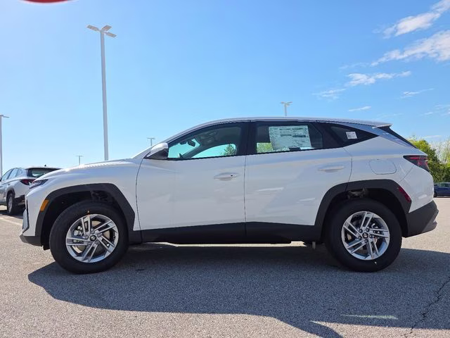 2026 White Pearl Hyundai Tucson SE AWD SUV