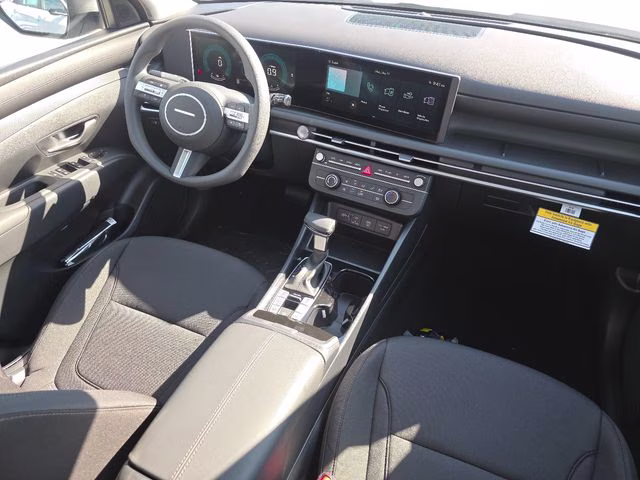 2026 White Pearl Hyundai Tucson SE AWD SUV