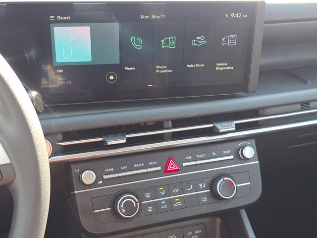 2026 White Pearl Hyundai Tucson SE AWD SUV
