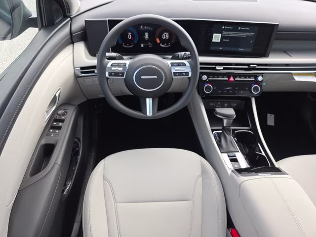 2026 Phantom Black Hyundai Tucson SEL FWD SUV