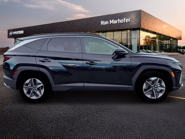 2026 Phantom Black Hyundai Tucson SEL FWD SUV
