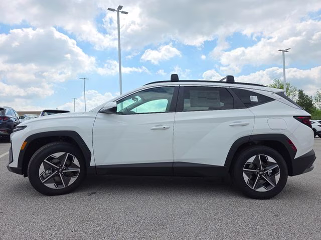 2026 White Pearl Hyundai Tucson SEL FWD SUV