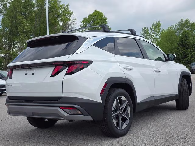 2026 White Pearl Hyundai Tucson SEL FWD SUV