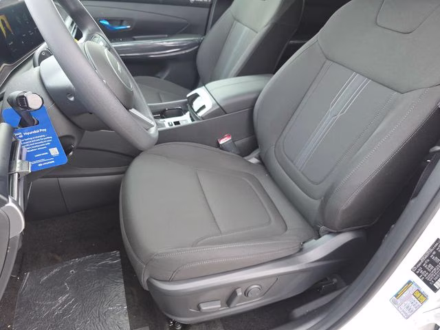 2026 White Pearl Hyundai Tucson SEL FWD SUV
