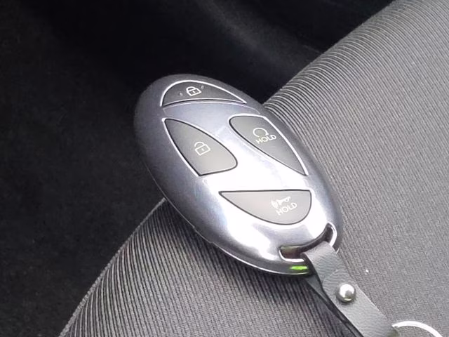 2026 White Pearl Hyundai Tucson SEL FWD SUV