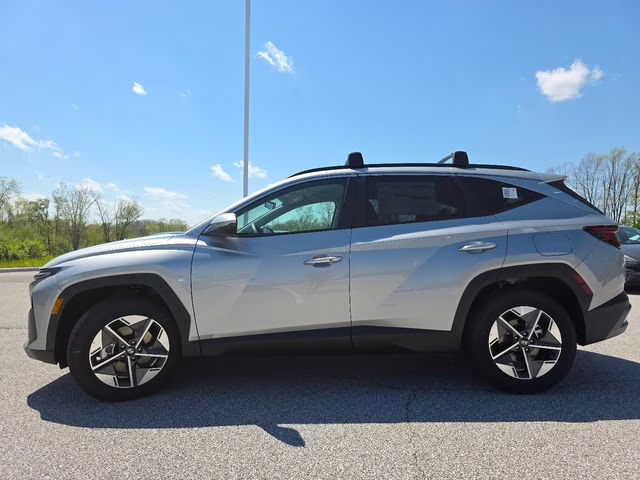 2026 Shimmering Silver Hyundai Tucson SEL FWD SUV