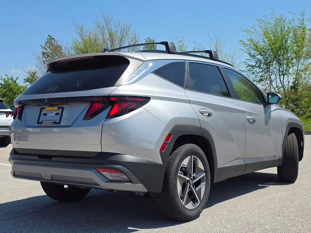 2026 Shimmering Silver Hyundai Tucson SEL FWD SUV