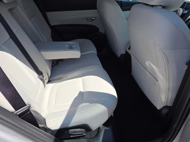 2026 Shimmering Silver Hyundai Tucson SEL FWD SUV