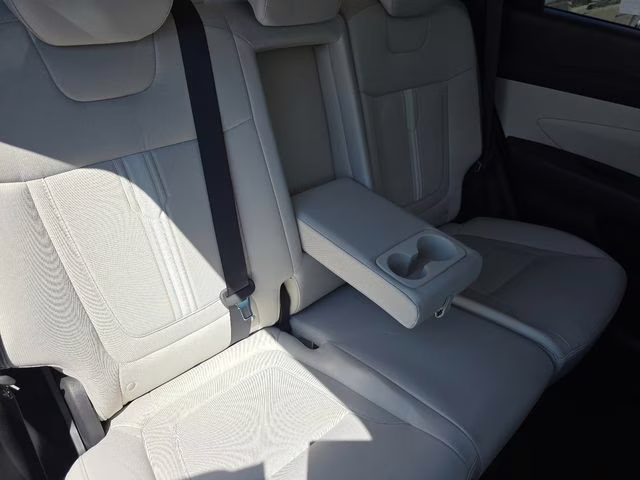 2026 Shimmering Silver Hyundai Tucson SEL FWD SUV
