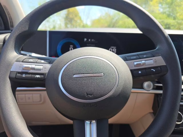 2026 Shimmering Silver Hyundai Tucson SEL FWD SUV