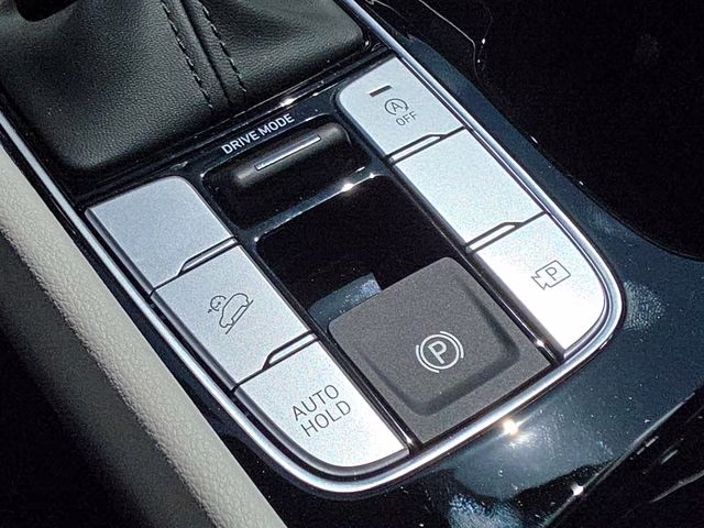 2026 Shimmering Silver Hyundai Tucson SEL FWD SUV