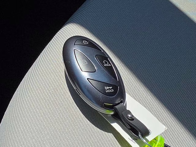 2026 Shimmering Silver Hyundai Tucson SEL FWD SUV