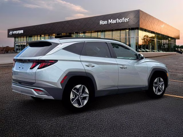 2026 Shimmering Silver Hyundai Tucson SEL FWD SUV