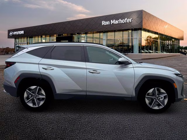 2026 Shimmering Silver Hyundai Tucson SEL FWD SUV