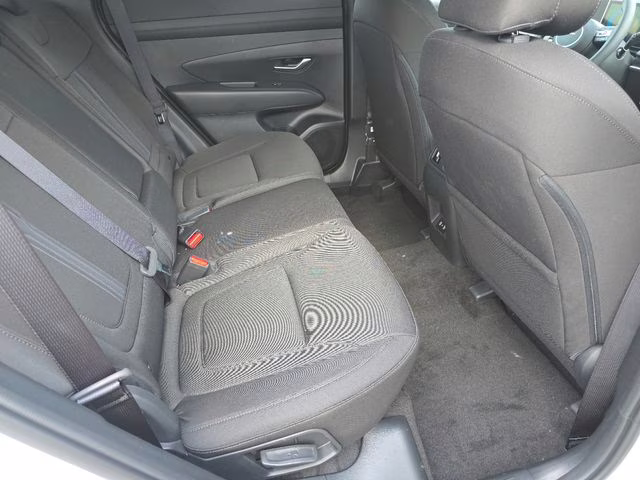 2026 White Pearl Hyundai Tucson SEL FWD SUV