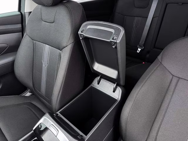 2026 White Pearl Hyundai Tucson SEL FWD SUV