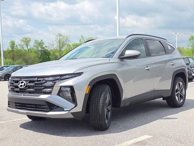 2026 Shimmering Silver Hyundai Tucson SEL AWD SUV