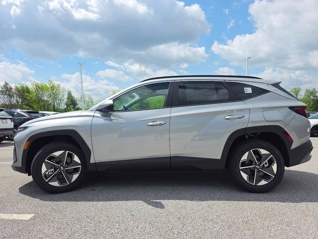2026 Shimmering Silver Hyundai Tucson SEL AWD SUV