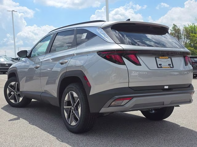 2026 Shimmering Silver Hyundai Tucson SEL AWD SUV