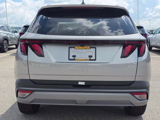 2026 Shimmering Silver Hyundai Tucson SEL AWD SUV