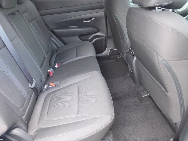 2026 Shimmering Silver Hyundai Tucson SEL AWD SUV
