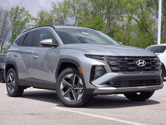 2026 Shimmering Silver Hyundai Tucson SEL AWD SUV