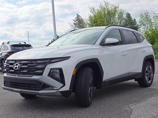 2026 White Pearl Hyundai Tucson SEL AWD SUV